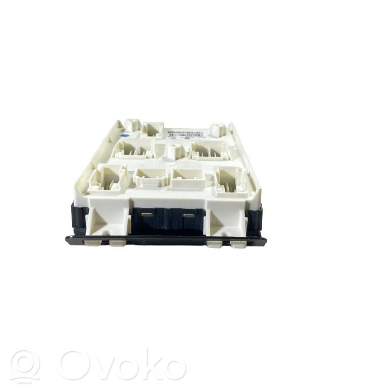 Central body control module   68402176AB,P68402176AB