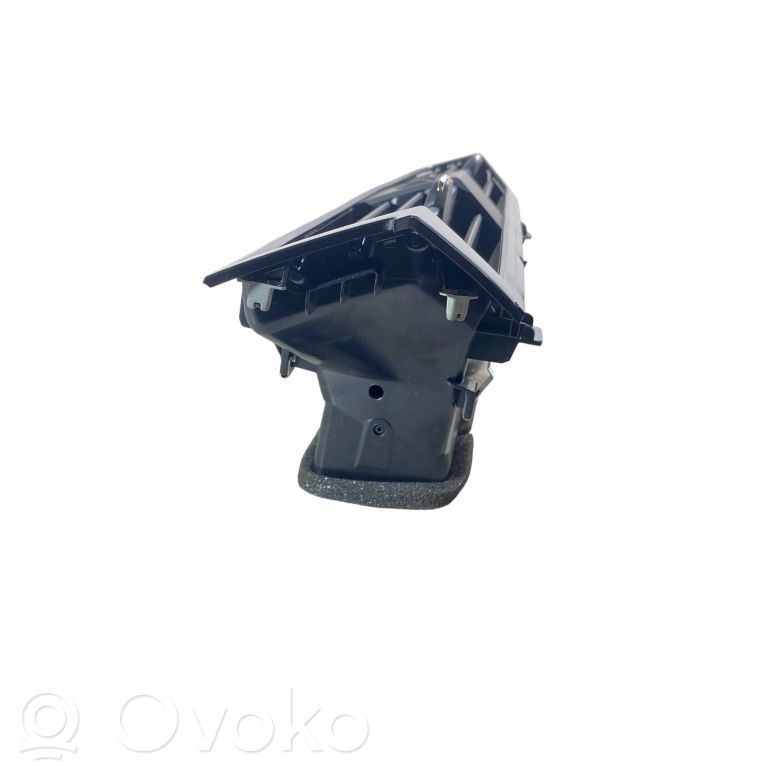Audi Q3 F3 Dysze / Kratki środkowego nawiewu deski rozdzielczej 