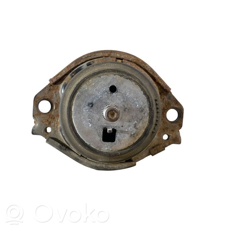 Dodge Durango Engine mount bracket 