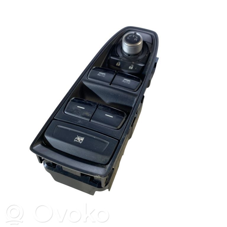 Subaru Outback (BT) Przyciski szyb 