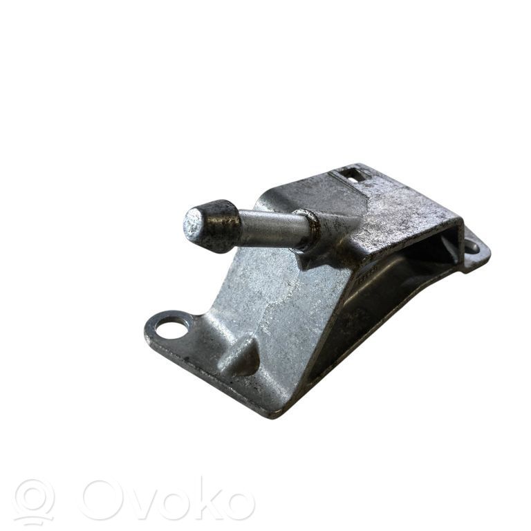 Chrysler Pacifica Muffler mount bracket/holder 