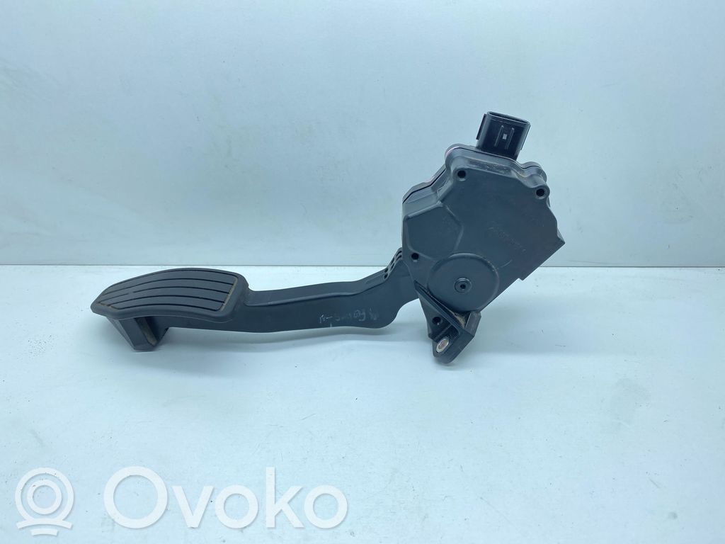 Subaru Forester SK Pedał gazu / przyspieszenia 