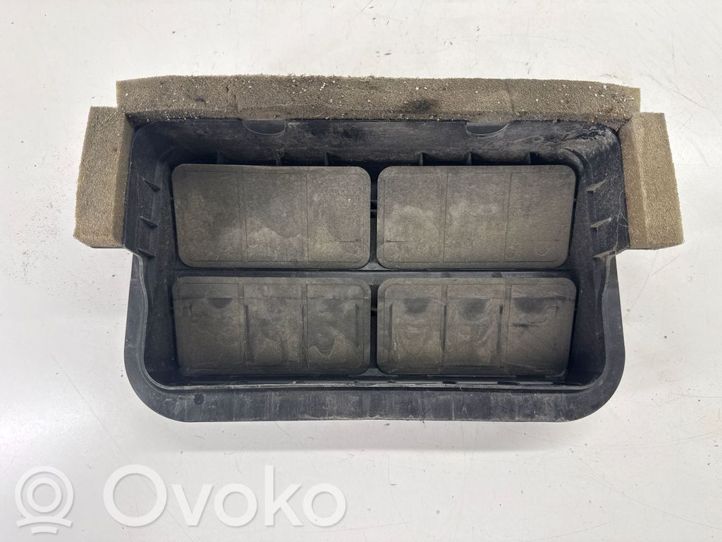 Subaru Outback (BS) Quarter panel pressure vent 