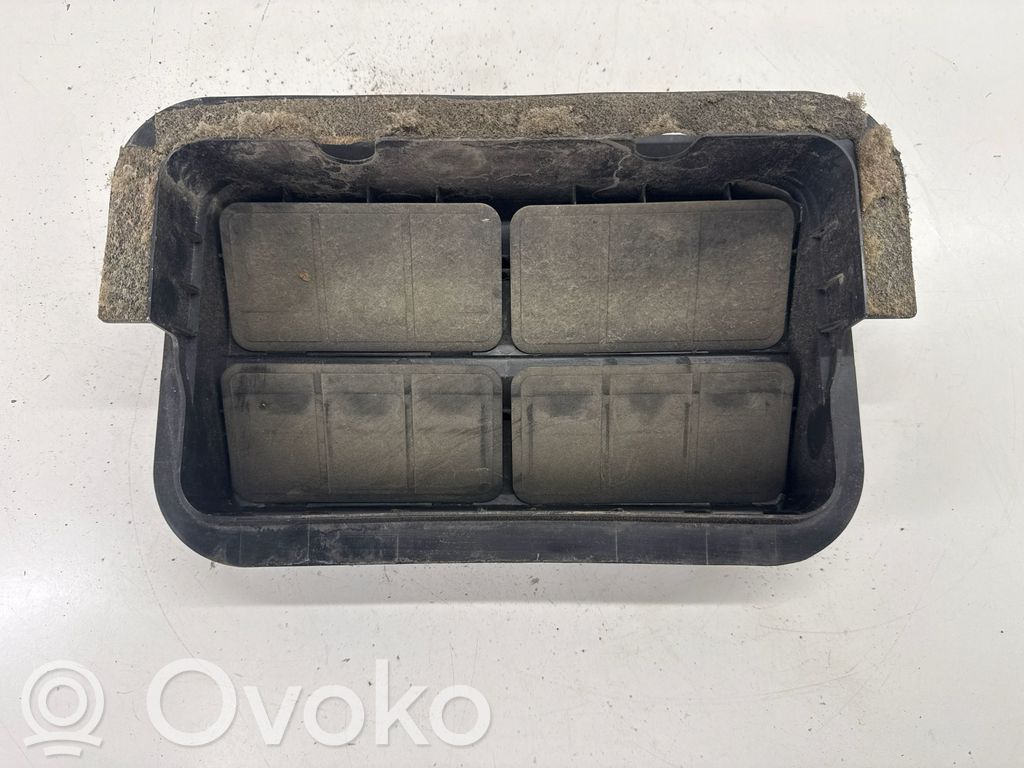 Subaru Outback (BS) Quarter panel pressure vent 