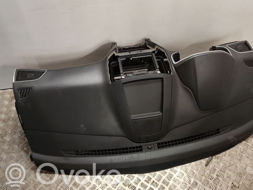 Dashboard   FT4BR044A74AK,F2GT14C210HC,F2GT14C210DA,EM2B19E730,EM2B19E730BH,F2GT14C210,FT4BR044A74
