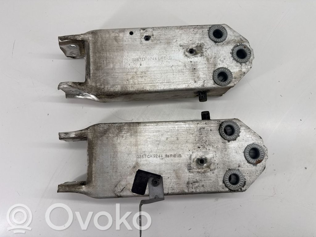 BMW 5 F10 F11 Odbój / Amortyzator zderzaka przedniego 