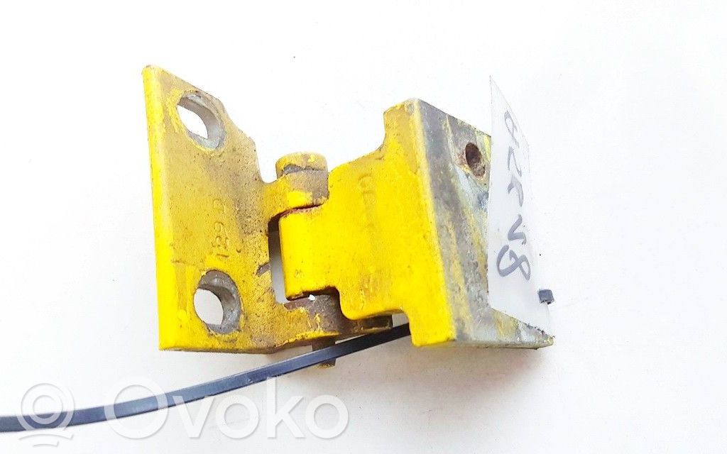 Front door upper hinge