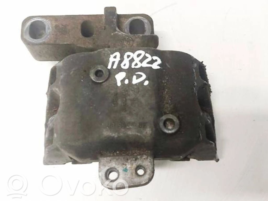 Volkswagen Golf IV Suport tampon motor 