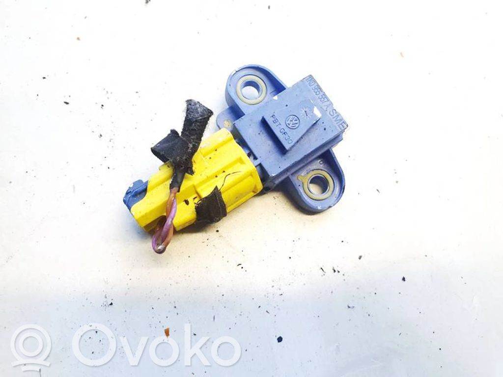 Volkswagen Jetta V Senzor impact/declanșare airbag