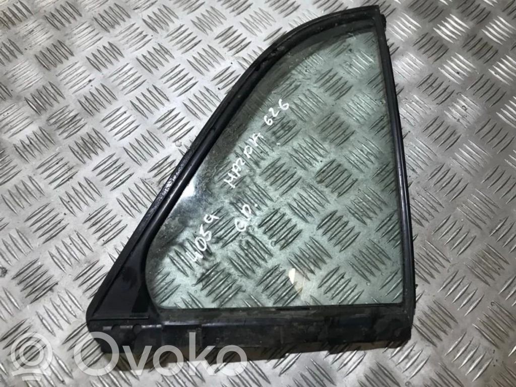 Ventanilla de ventilación de la puerta trasera   GE4TR,GE4TR