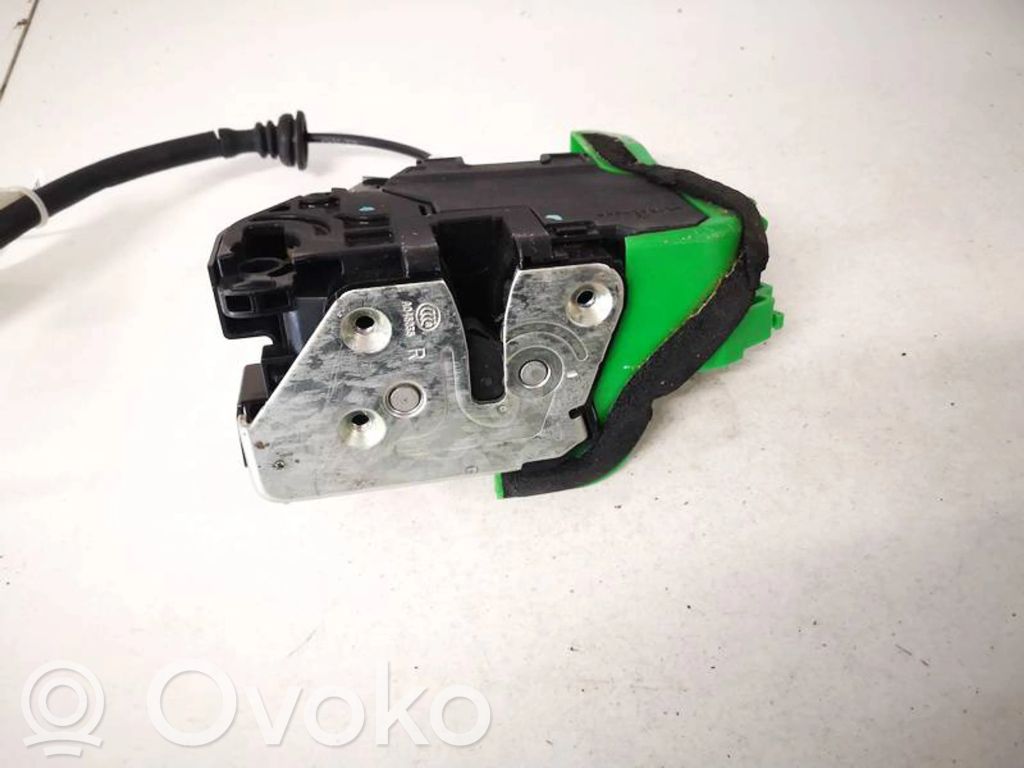 KIA Ceed Etuoven lukko 