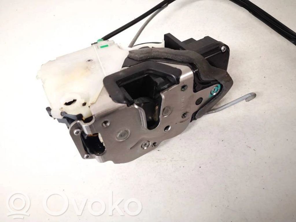Opel Corsa D Takaoven lukko 