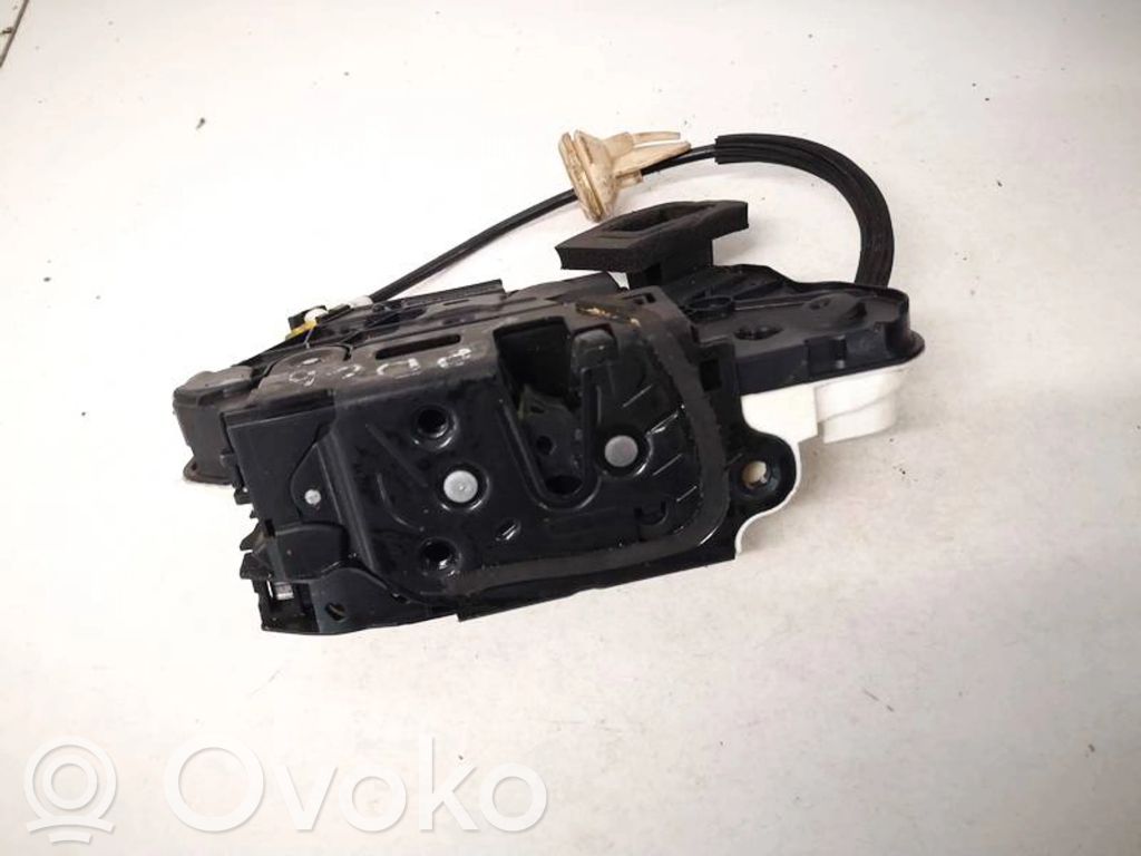 Volkswagen Cross Polo Zamek drzwi przednich