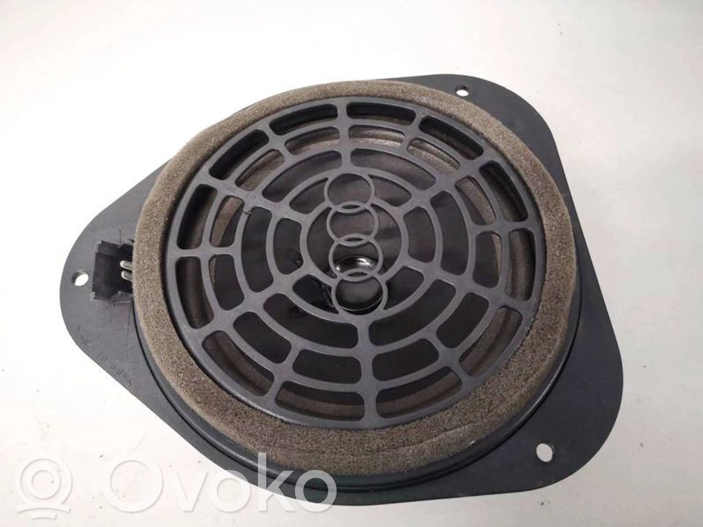 Audi A5 8T 8F Etuoven kaiutin