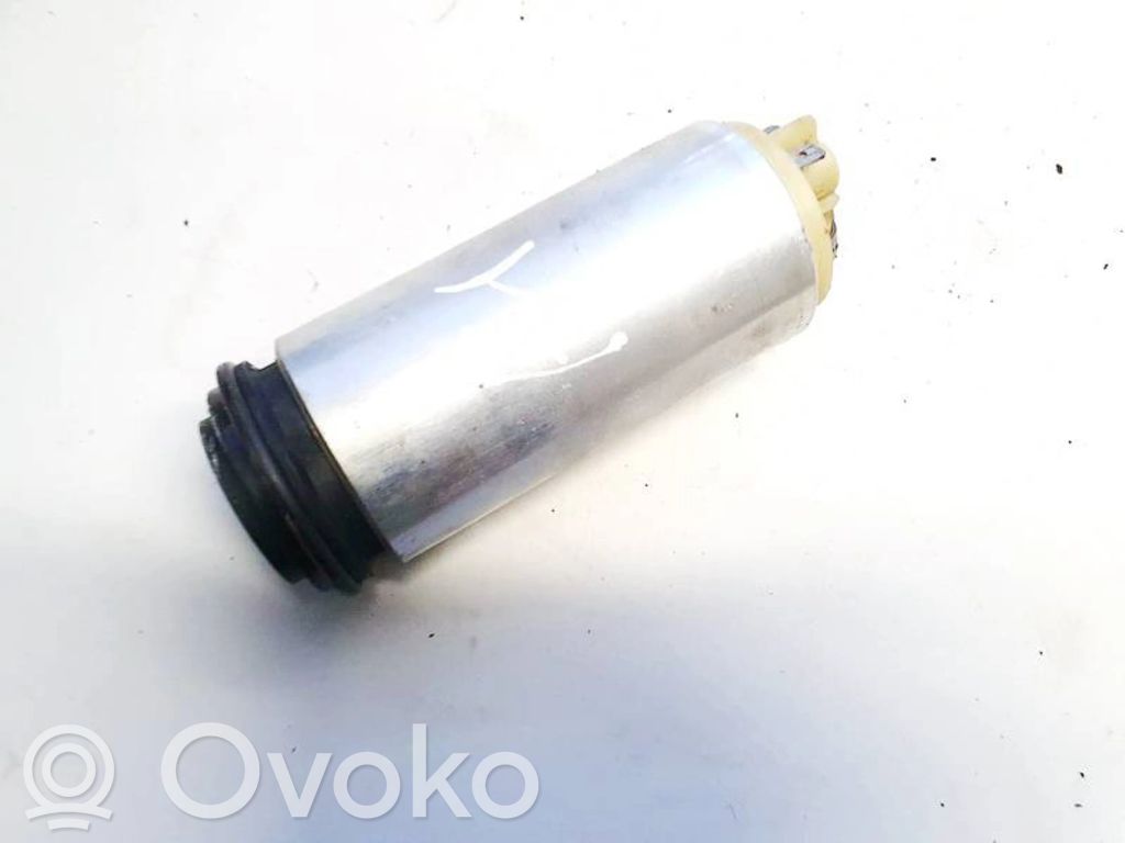 Audi A4 S4 B5 8D Bomba interna de combustible 