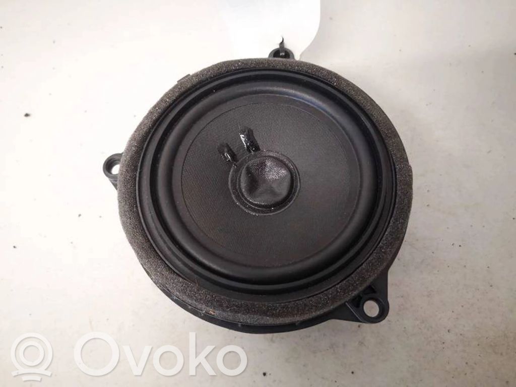 BMW 5 G30 G31 G38 Etuoven kaiutin