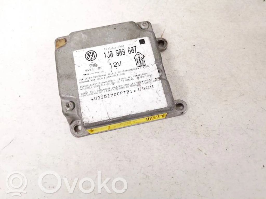 Volkswagen PASSAT B5 Centralina/modulo airbag