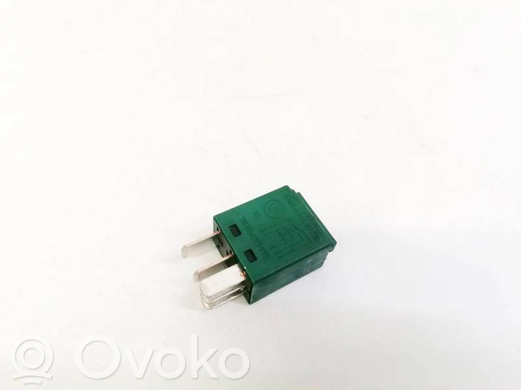 BMW 3 E90 E91 Other relay 
