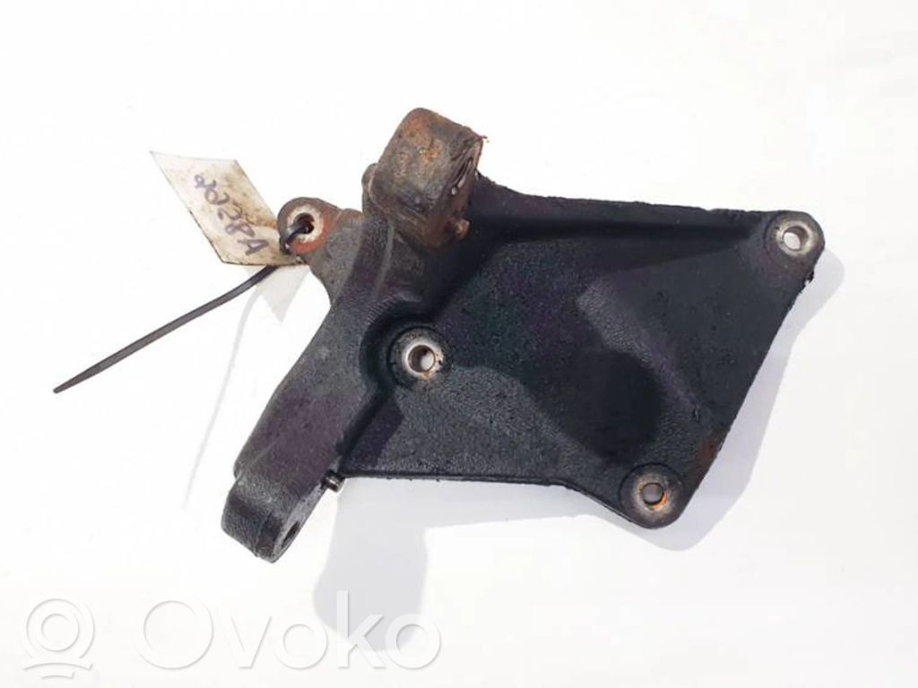 Chrysler Sebring (ST-22 - JR) Engine mounting bracket 