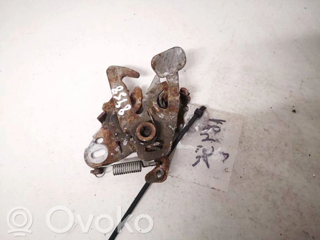 Engine bonnet/hood lock/catch