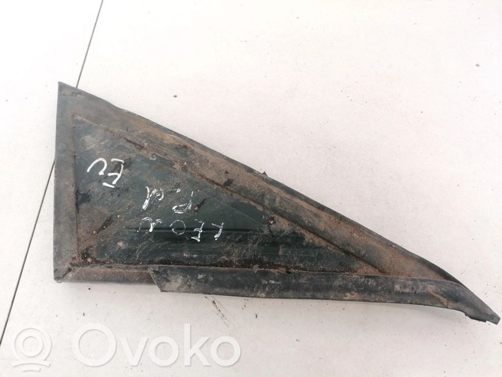Seat Leon (1P) Szyba przednia karoseryjna trójkątna 