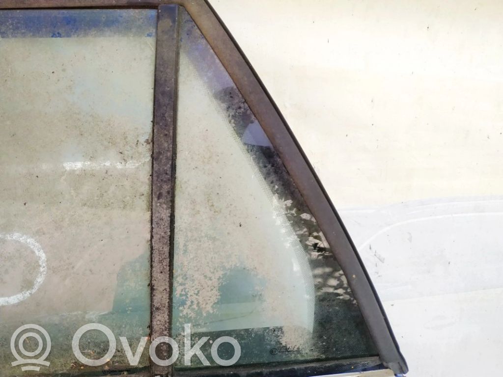 Ventanilla de ventilación de la puerta trasera