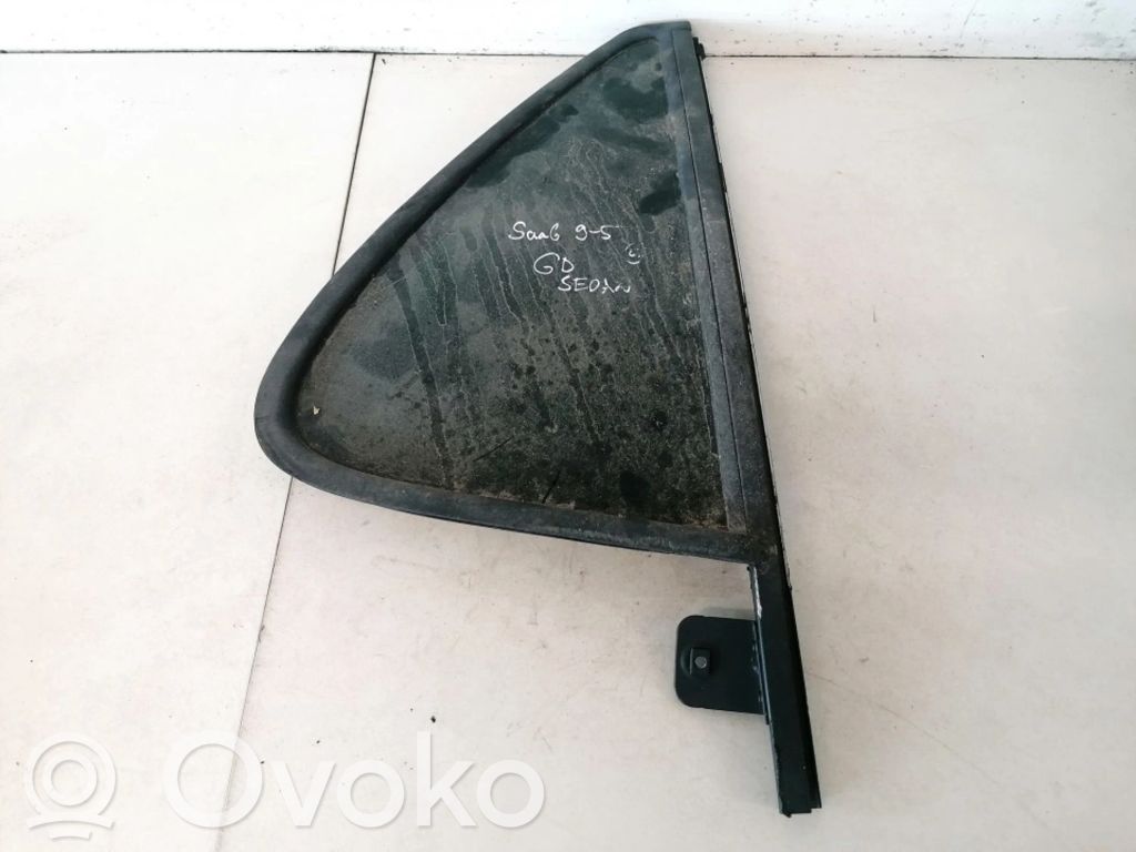Saab 9-5 Ventanilla de ventilación de la puerta trasera 