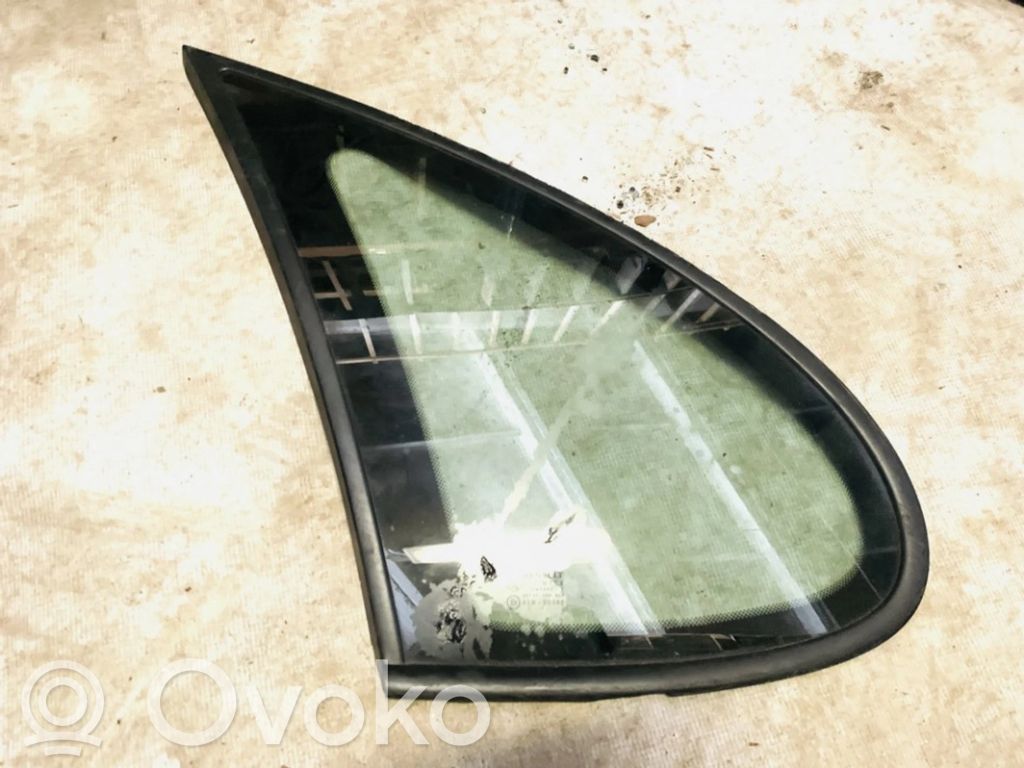 Vidrio lateral trasero