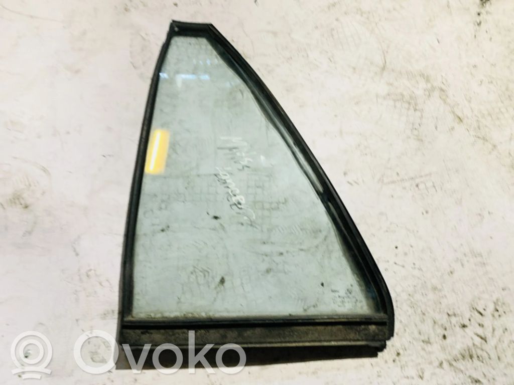 Ventanilla de ventilación de la puerta trasera