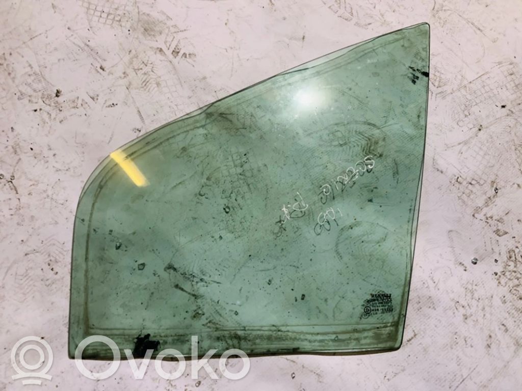 Ventanilla de ventilación de la puerta delantera cuatro puertas