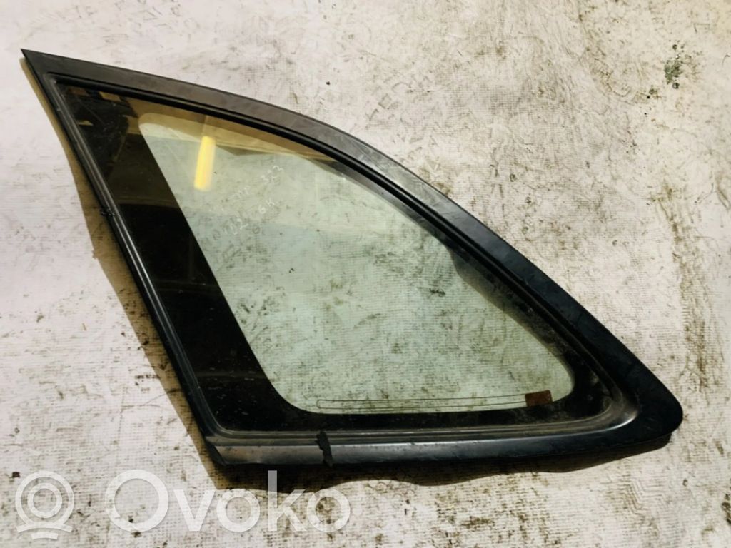 Vidrio lateral trasero