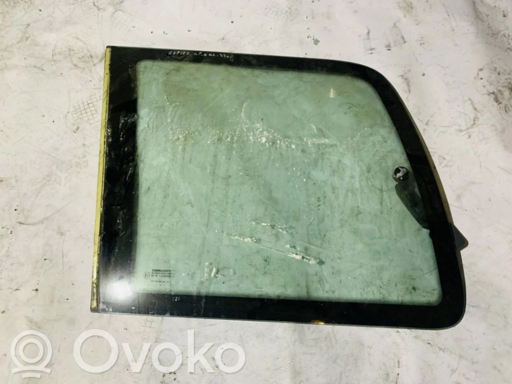 Vidrio lateral trasero