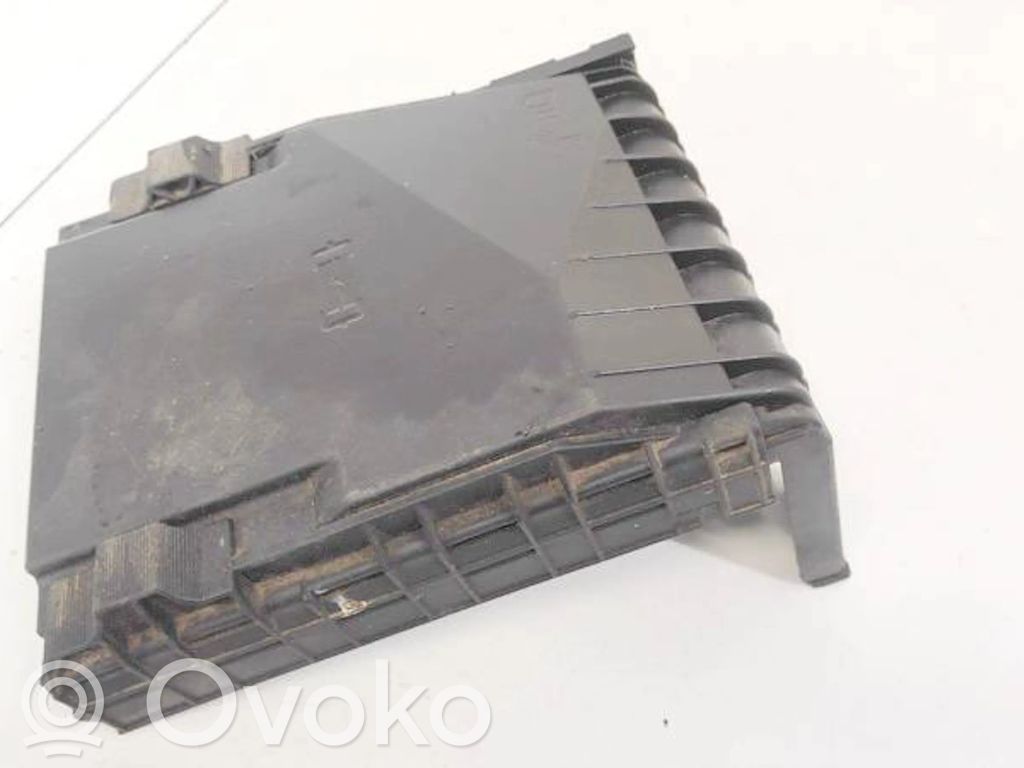Volkswagen Golf V Akkulaatikon alusta 
