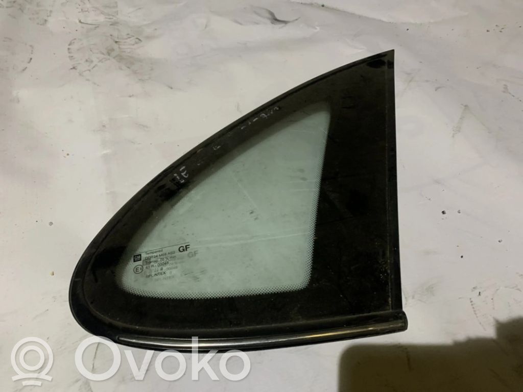Vidrio lateral trasero