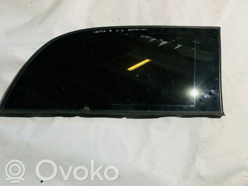Rear side window