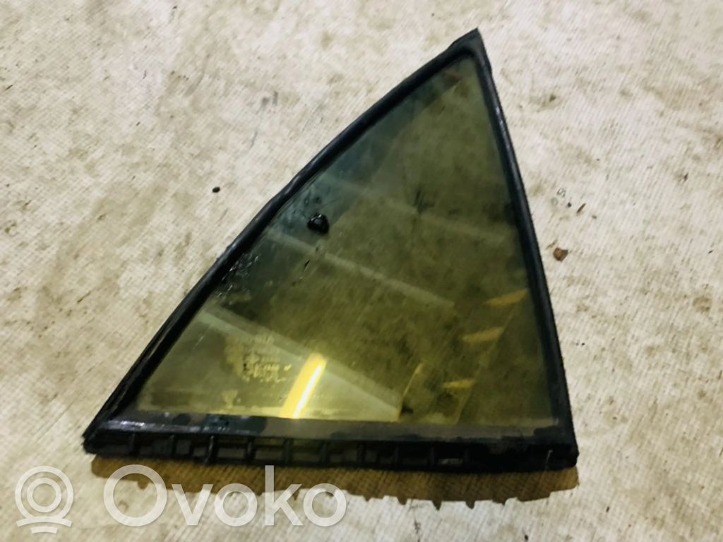 Ventanilla de ventilación de la puerta trasera