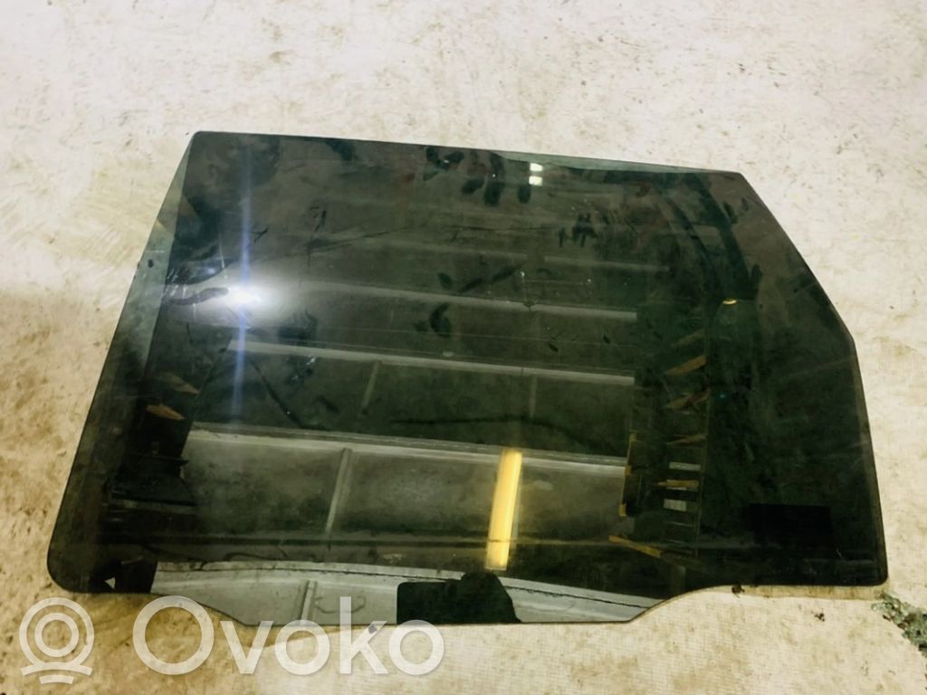 Takaoven ikkunalasi