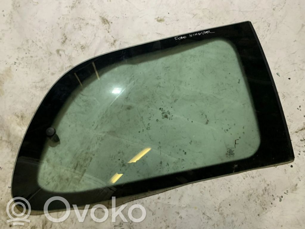 Vidrio lateral trasero