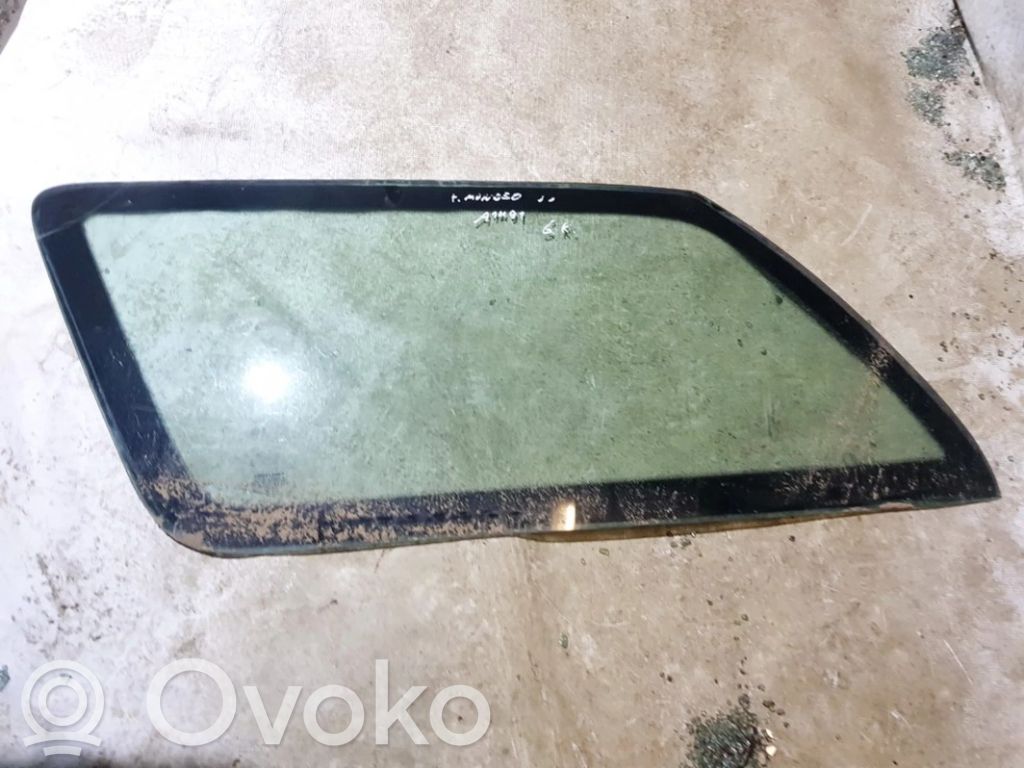 Vidrio lateral trasero