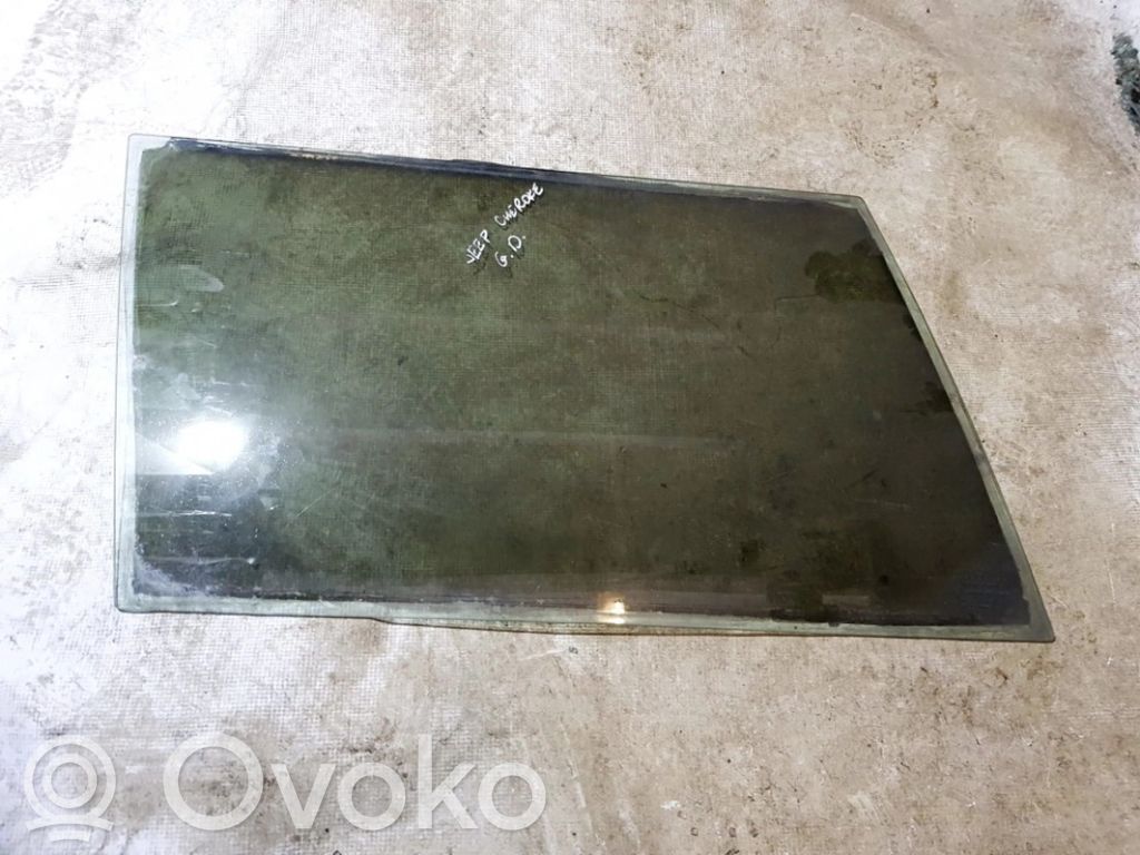 Jeep Cherokee Geam lateral spate 