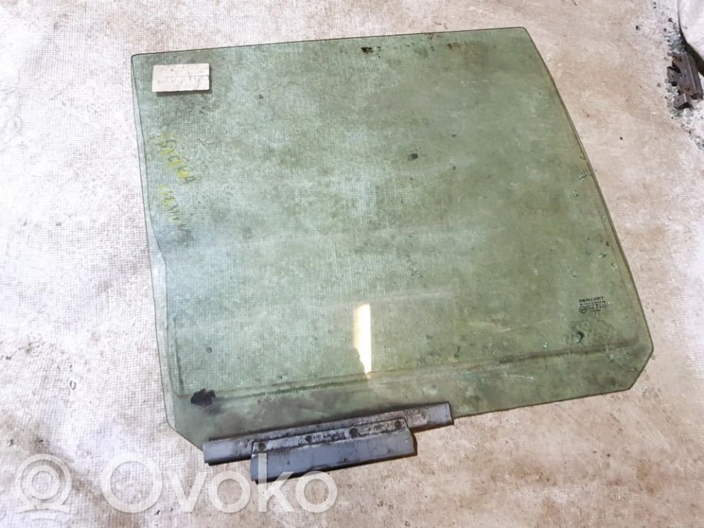 Takaoven ikkunalasi