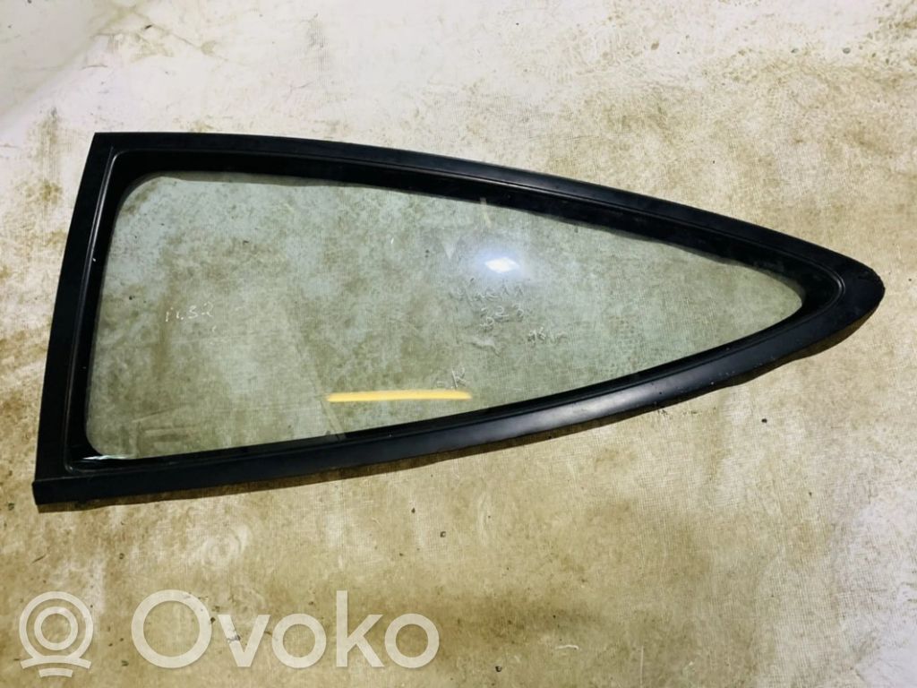 Rear side window