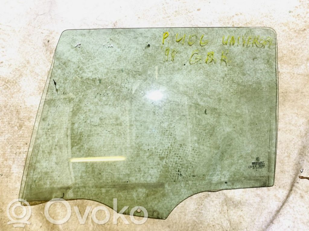 Luna de la puerta trasera