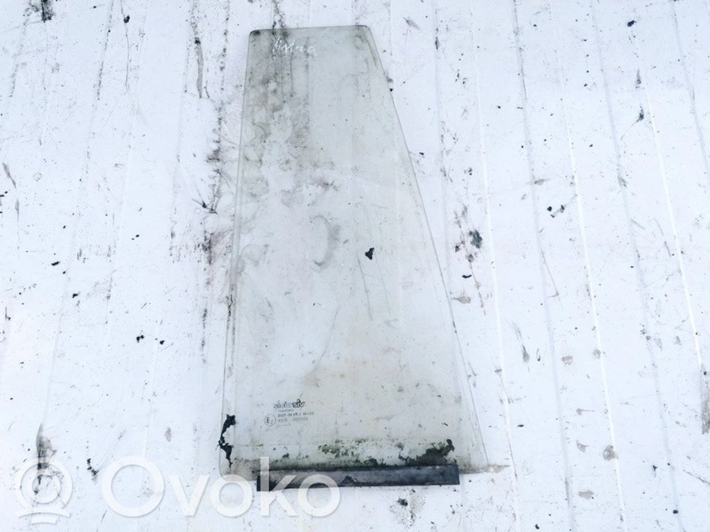 Ventanilla de ventilación de la puerta trasera