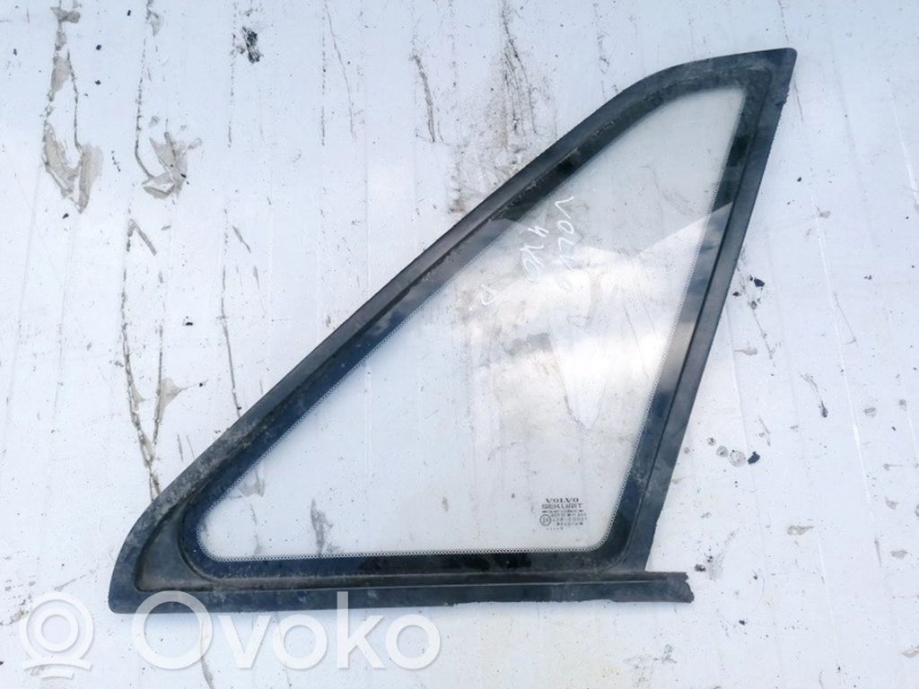 Rear side window
