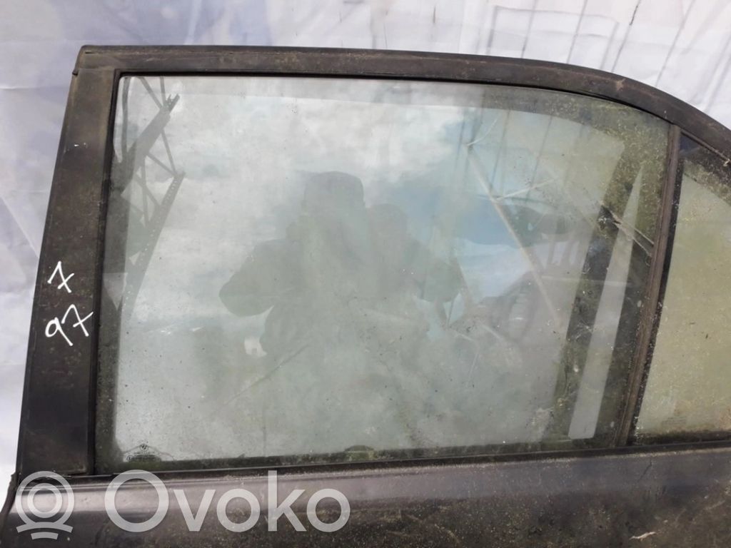 Rear door window glass