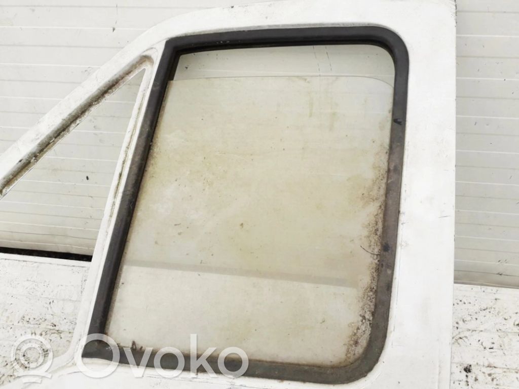 Fiat Ducato Geam ușă față patru uși 