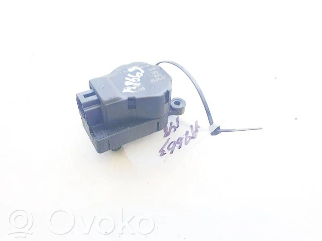 Ford Mondeo Mk III Moteur / actionneur de volet de climatisation