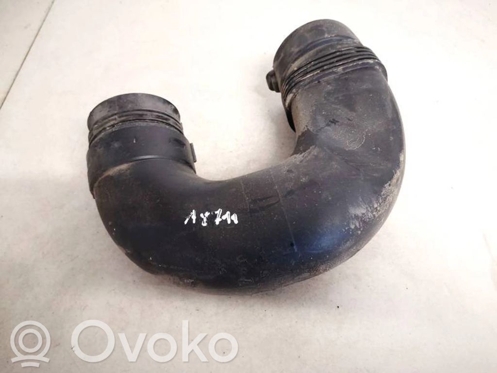 Volkswagen PASSAT B6 Conductă/furtun admisie aer 