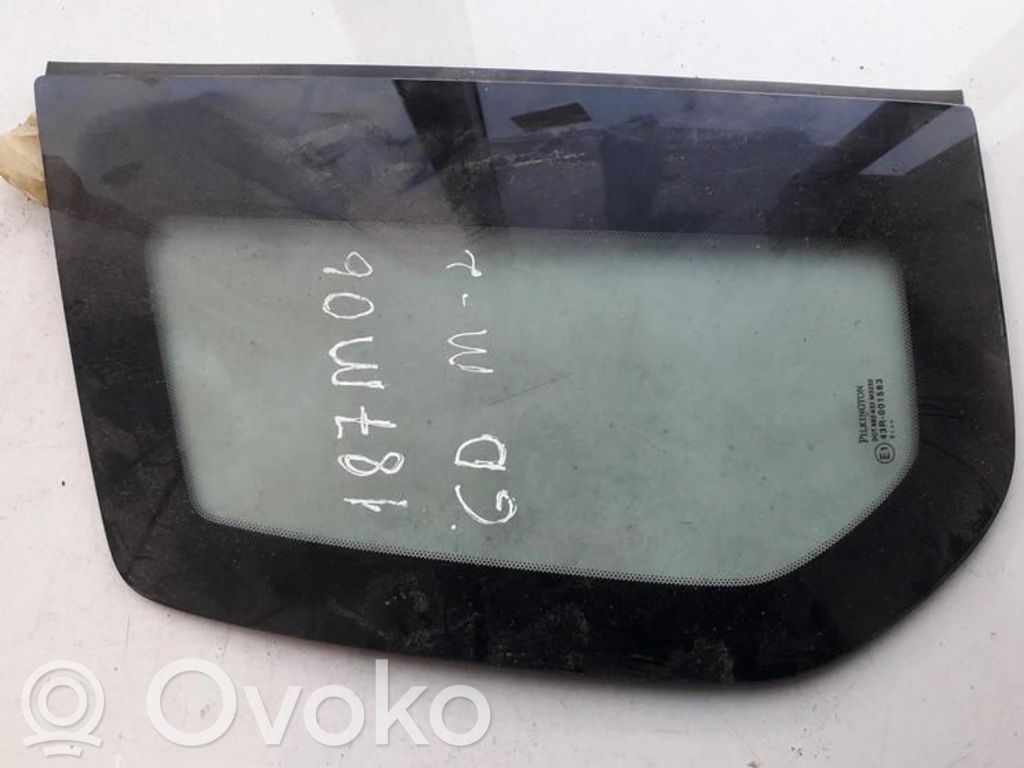 Rear side window